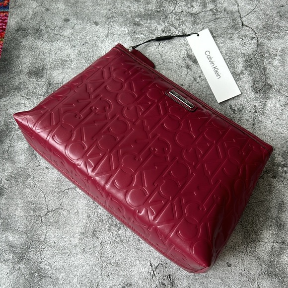 Calvin Klein Maroon Monogram Travel Bag - Picture 3 of 8